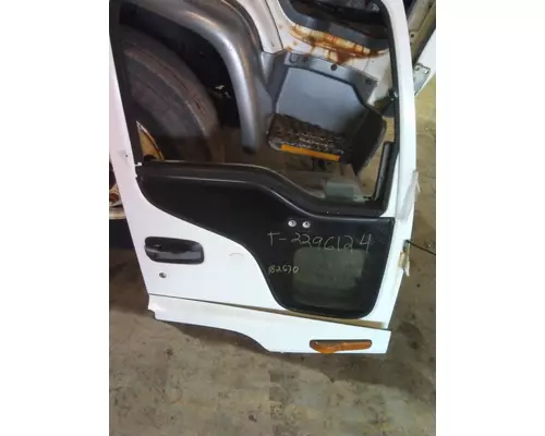 GMC T7500 DOOR ASSEMBLY, FRONT