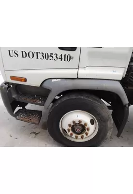GMC T7500 FENDER ASSEMBLY, FRONT