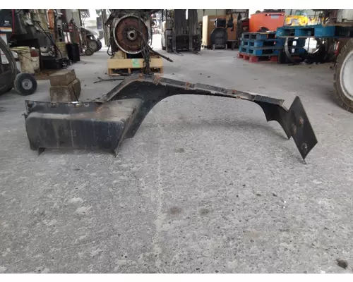 GMC T7500 FENDER ASSEMBLY, FRONT