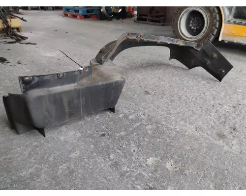 GMC T7500 FENDER ASSEMBLY, FRONT