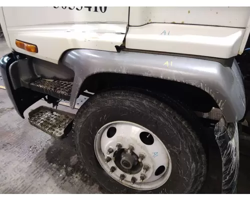GMC T7500 FENDER ASSEMBLY, FRONT