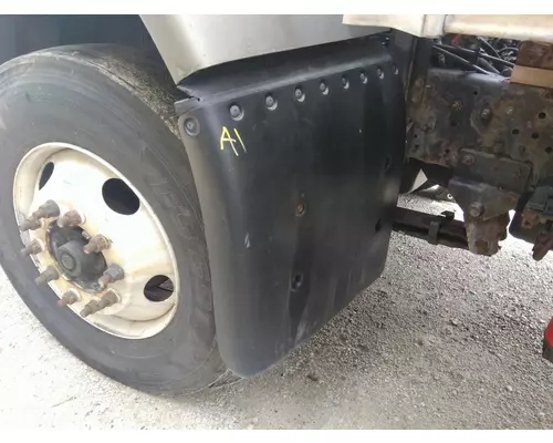 GMC T7500 FENDER EXTENSION