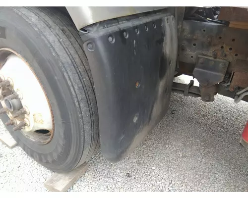 GMC T7500 FENDER EXTENSION