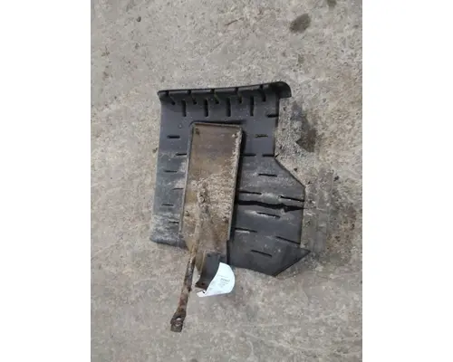 GMC T7500 FENDER EXTENSION