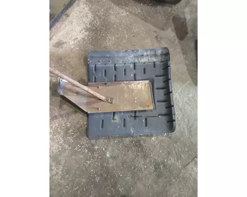 GMC T7500 FENDER EXTENSION