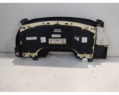 GMC T7500 GAUGE CLUSTER