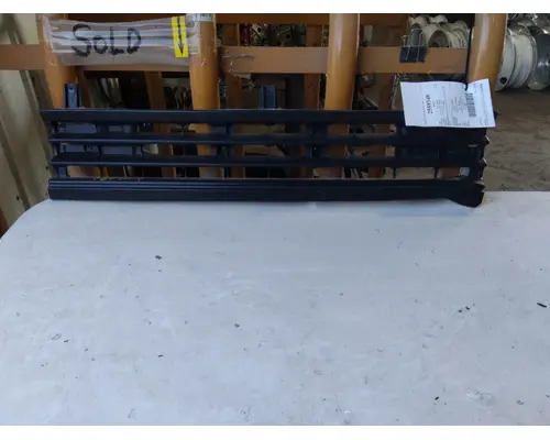 GMC T7500 GRILLE