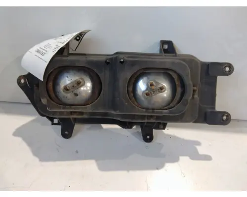 GMC T7500 HEADLAMP ASSEMBLY