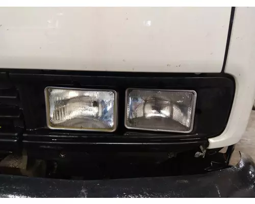 GMC T7500 HEADLAMP ASSEMBLY