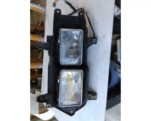 GMC T7500 HEADLAMP ASSEMBLY
