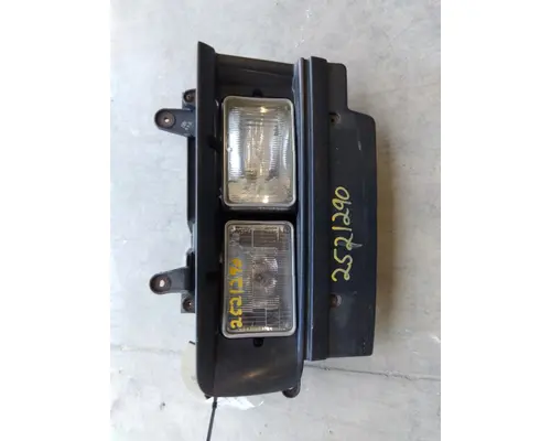GMC T7500 HEADLAMP ASSEMBLY