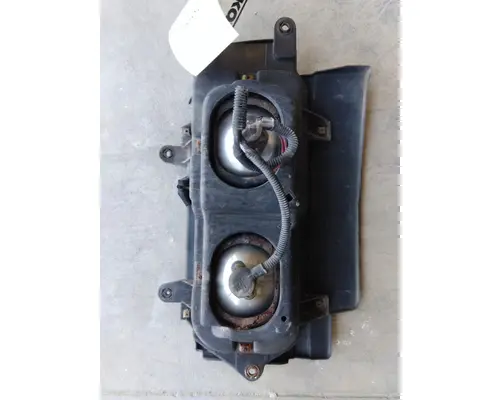 GMC T7500 HEADLAMP ASSEMBLY