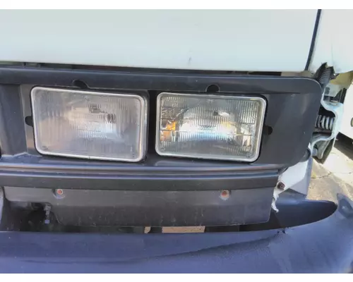 GMC T7500 HEADLAMP ASSEMBLY