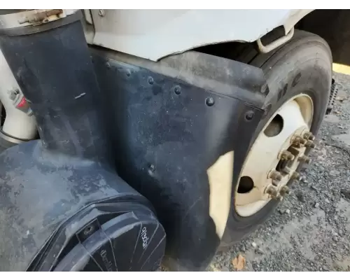 GMC T7500 Inner Fender