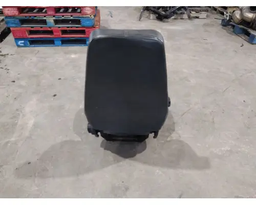 GMC T7500 SEAT, FRONT