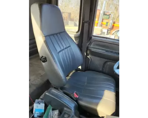 GMC T7500 Seat, Front