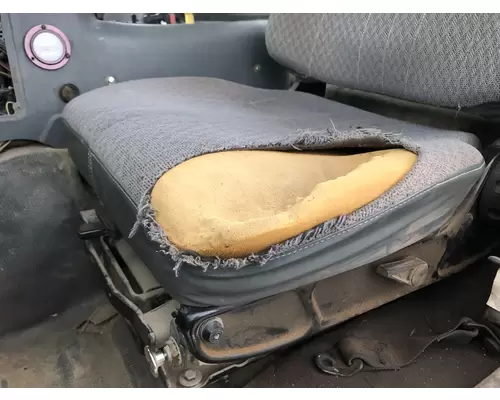 GMC T7500 Seat (Air Ride Seat)