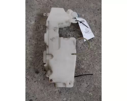 GMC T7500 WINDSHIELD WASHER RESERVOIR