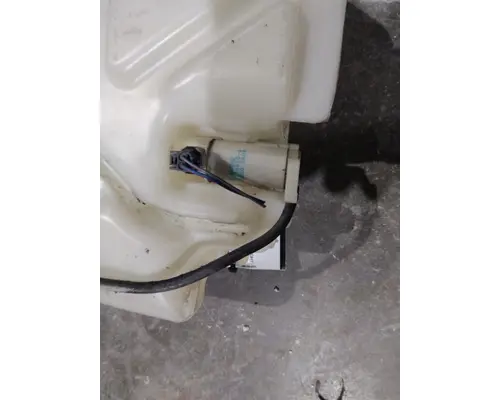 GMC T7500 WINDSHIELD WASHER RESERVOIR