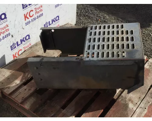 GMC TOPKICK C7000 BATTERY BOX