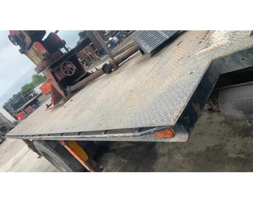 GMC TOPKICK Body  Bed