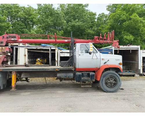 GMC TOPKICK Complete Vehicle