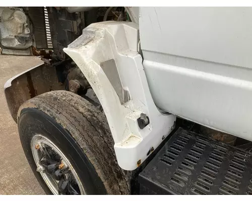 GMC TOPKICK Fender