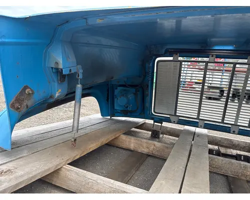 GMC TOPKICK Hood