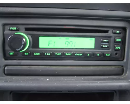 GMC W3500 RADIO AMFMCD