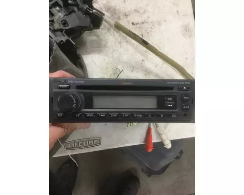 GMC W3500 RADIO AMFMCD