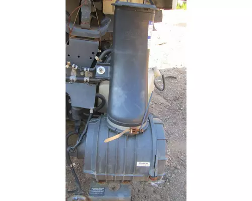 GMC W4500 Air Cleaner