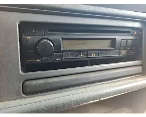 GMC W4500 RADIO AMFM