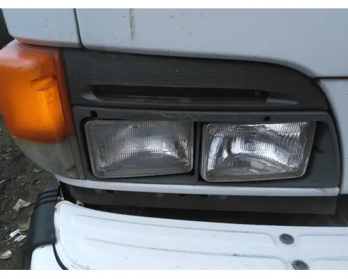 GMC W5500 1994-2005 HEADLAMP ASSEMBLY