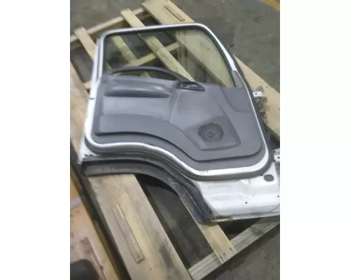 GMC W5500 2008-2010 DOOR ASSEMBLY, FRONT