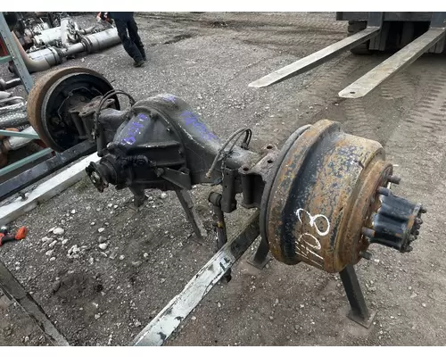 GMC W5500 Axle Assembly, Rear