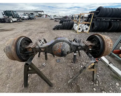 GMC W5500 Axle Assembly, Rear