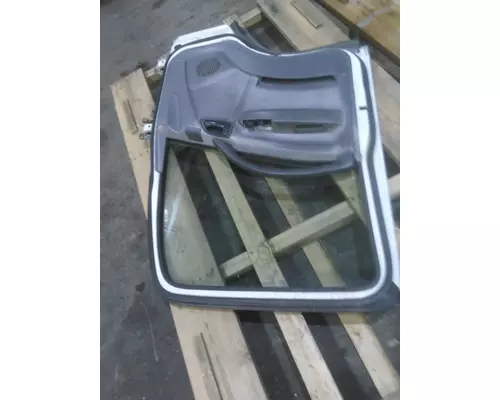 GMC W5500 DOOR ASSEMBLY, FRONT