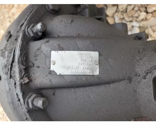 GM 15718 Hub