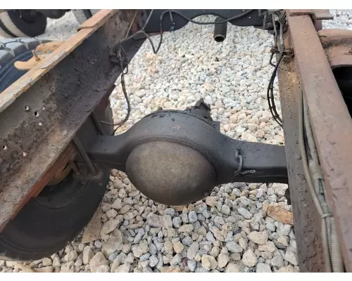 GM 15718 Hub