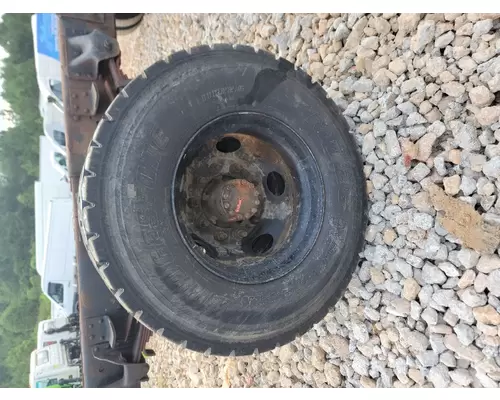 GM 15718 Hub