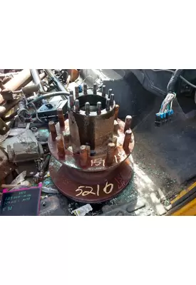 GM 15718 Hub