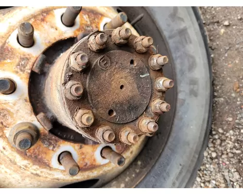 GM 15718 Hub