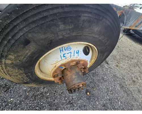 GM 15719 Hub