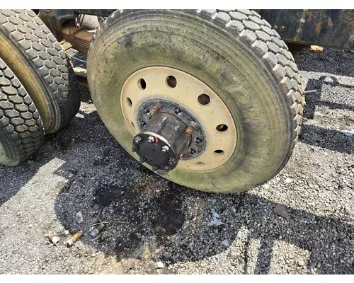 GM 15765 Hub
