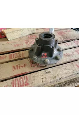 GM 5762C Hub