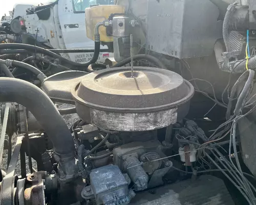 GM C6500 Air Cleaner