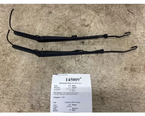 GM C6500 Windshield Wiper Arm & Components