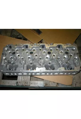 GM DURAMAX (6.6) LB7 Cylinder Head