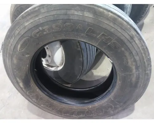 GOODYEAR 11R24.5 TIRE