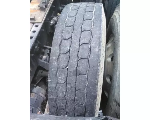 GOODYEAR 295/60R22.5 TIRE